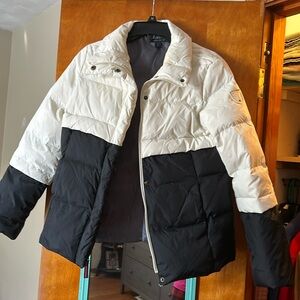 Tommy Hilfiger black and white winter jacket. Size M